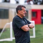 Le Stade Brestois honore la mémoire d'Éric Roy face au PSG